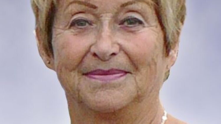 Mme Louise Cantin-Doucet