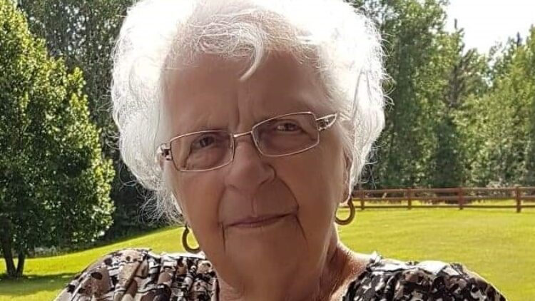 Mme Lucette Dumas Dion