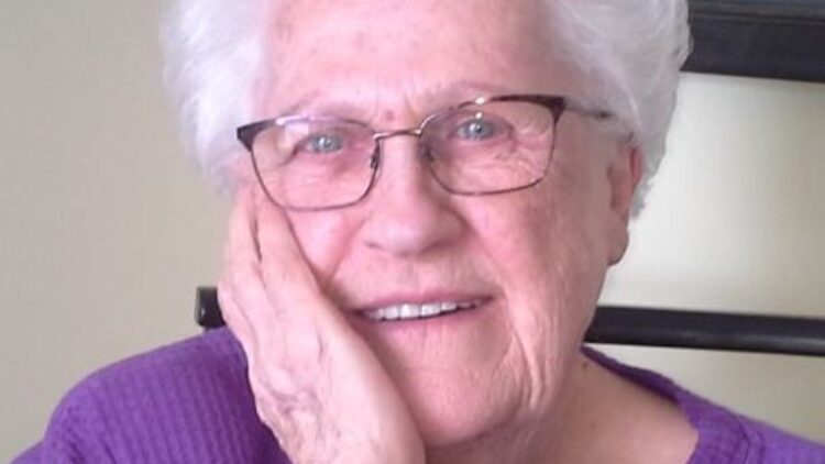 Mme Gilberte Perron Moore