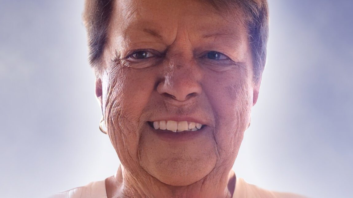 Mme Denise St-Amant Vaillancourt