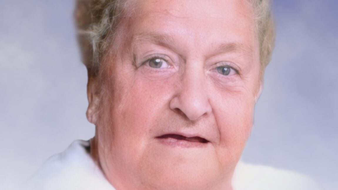 Mme Jeannine Plourde Provencher