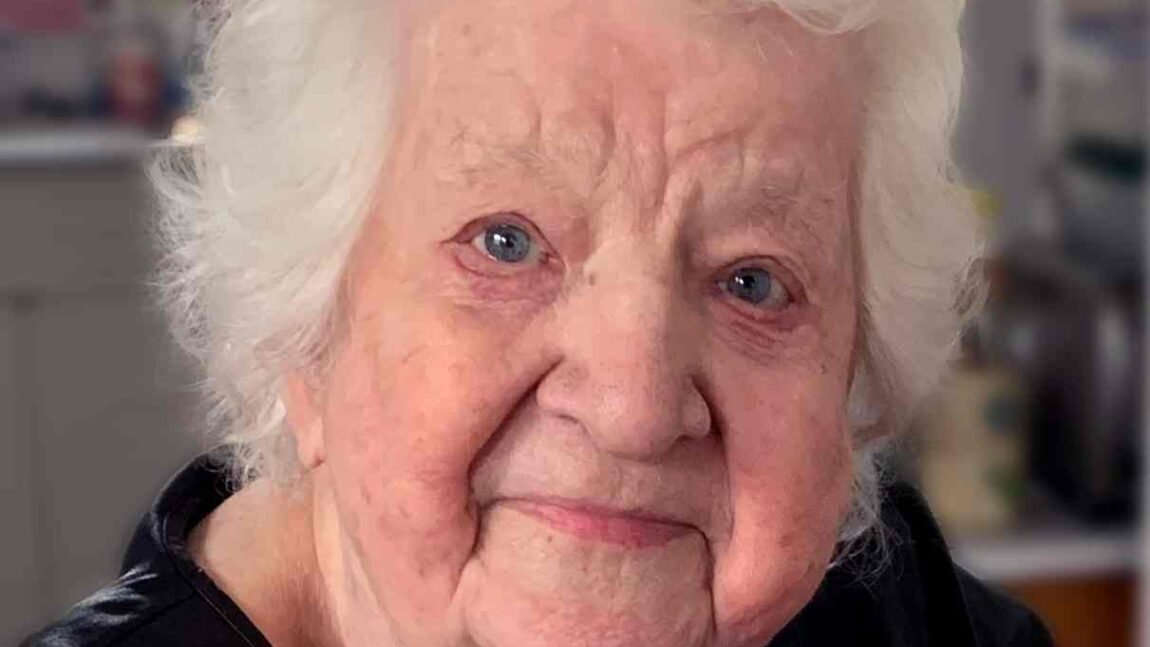 Mme Colette Deschesnes Mercier