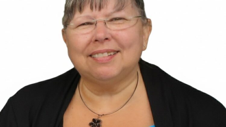 Mme Odette Pedneault Charland